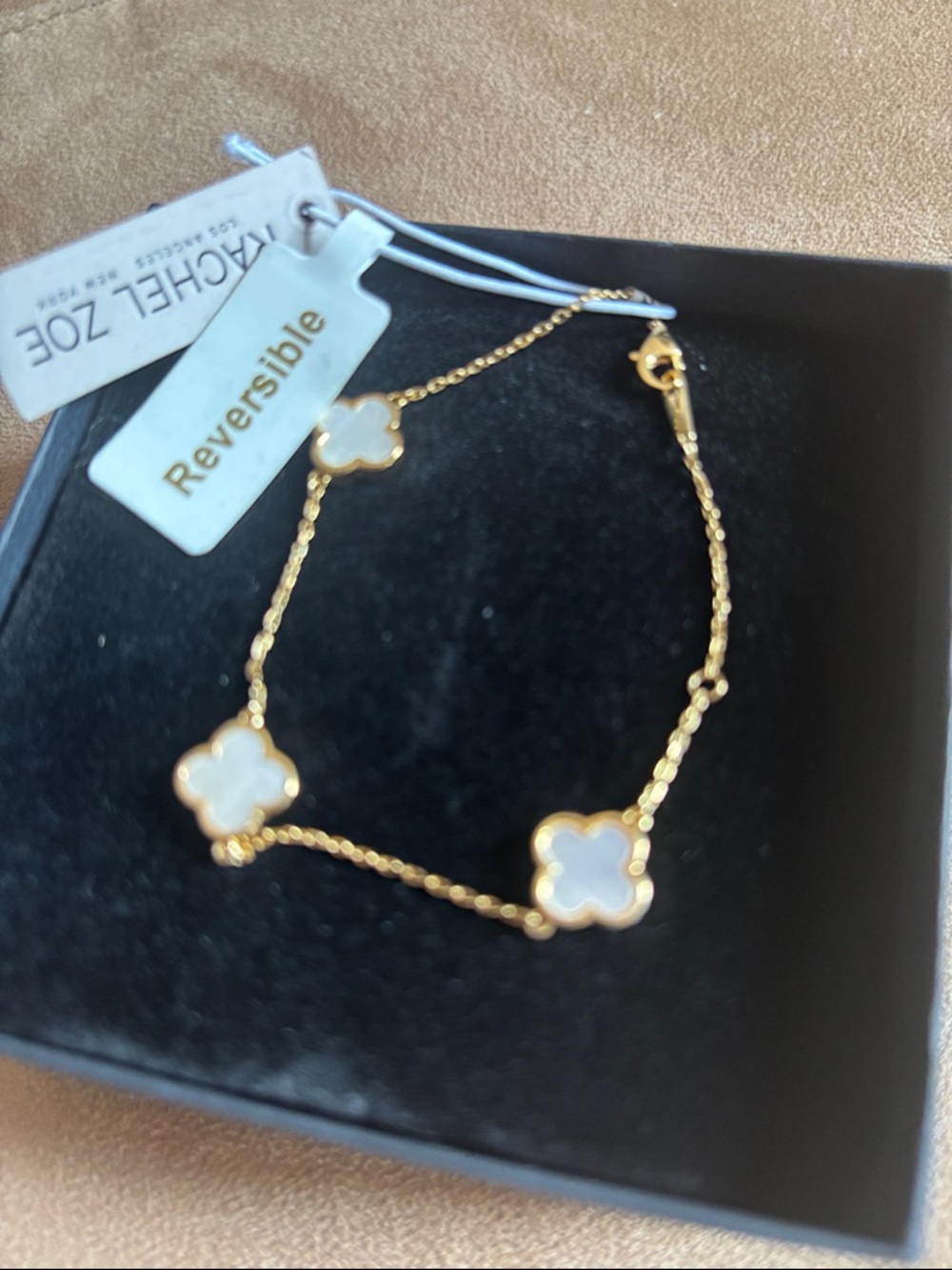 Rachel Zoe Gold Tone Bracelet with White Clover Charms reversible NWT - Picture 2 of 3
